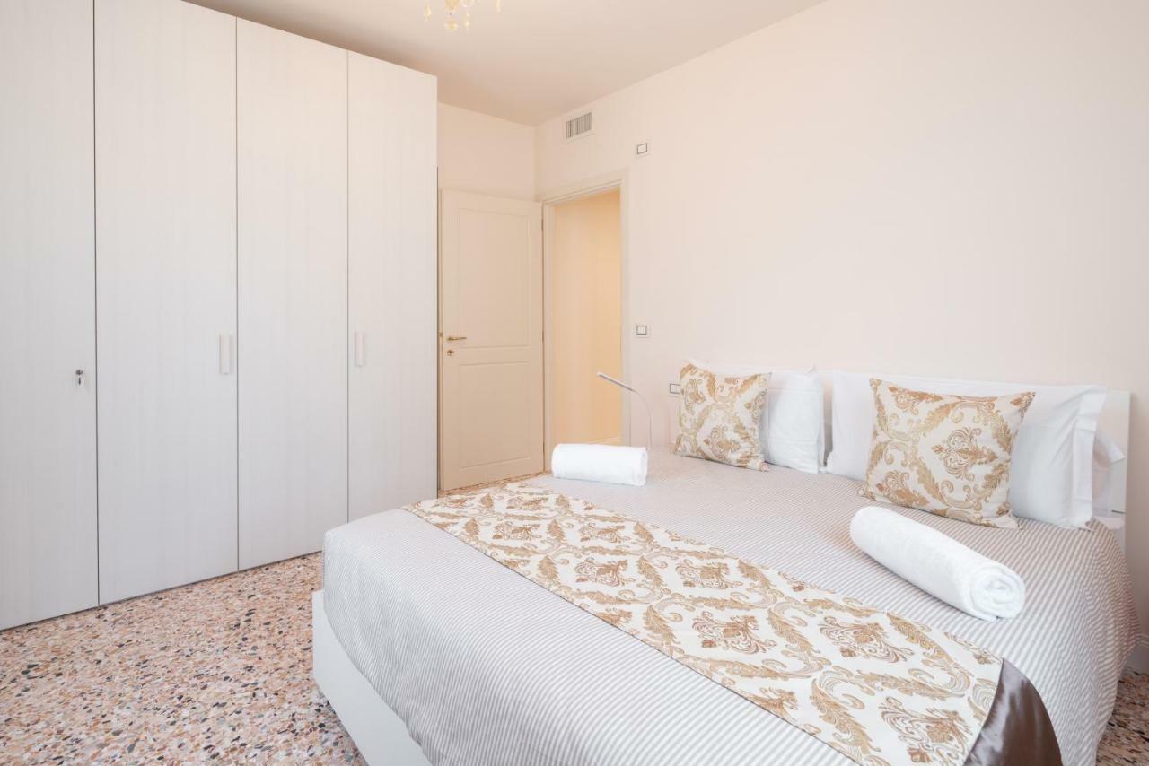 Ve.n.i.ce Cera Remer Venedig